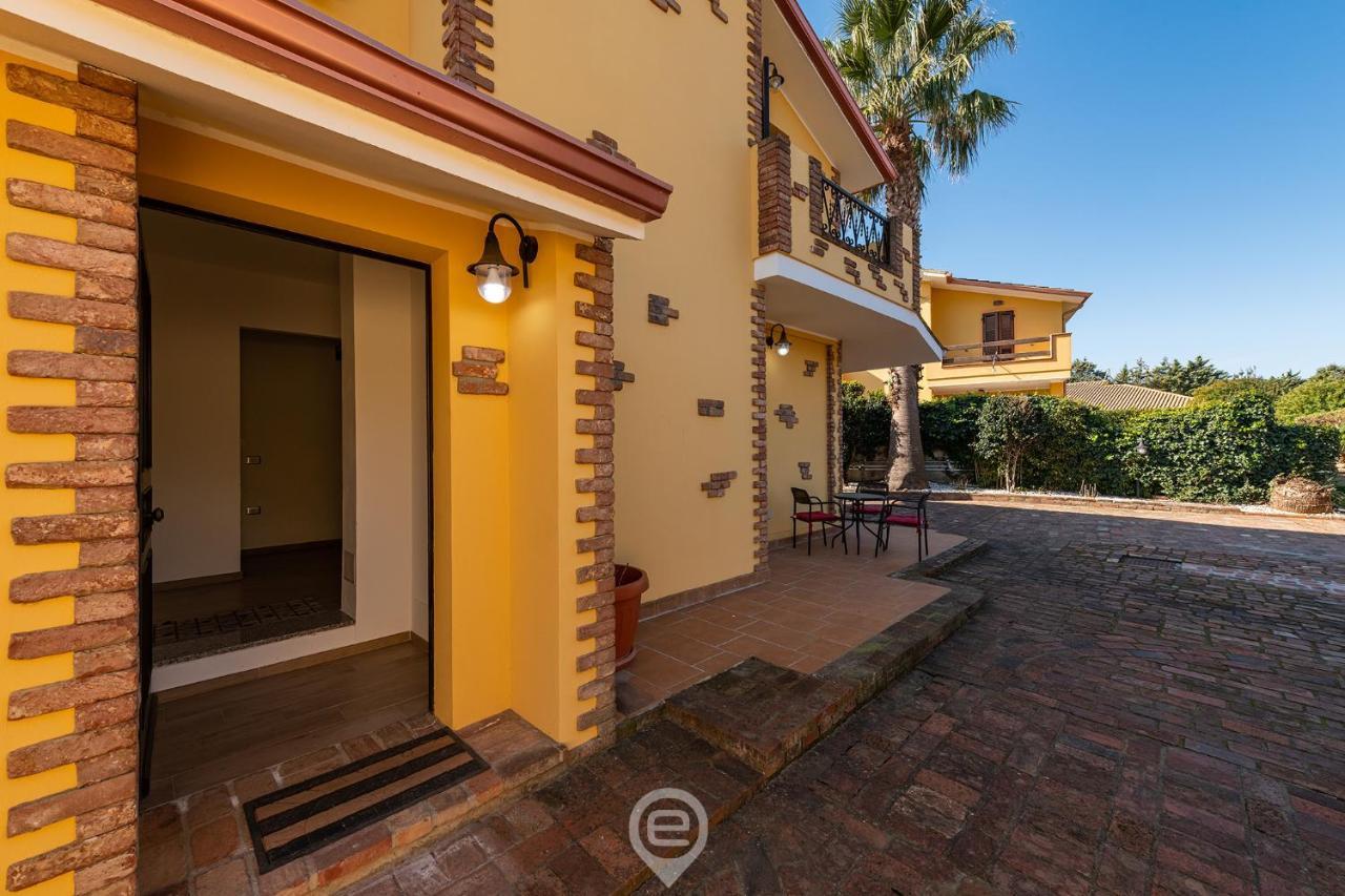 Villa Monica - Suites イグレージアス エクステリア 写真